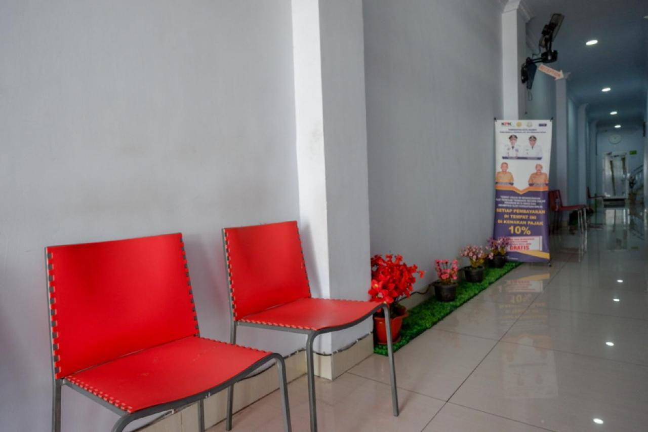 Reddoorz @ Hotel Bravo Pantai Kamali Bau Bau Baubau Экстерьер фото