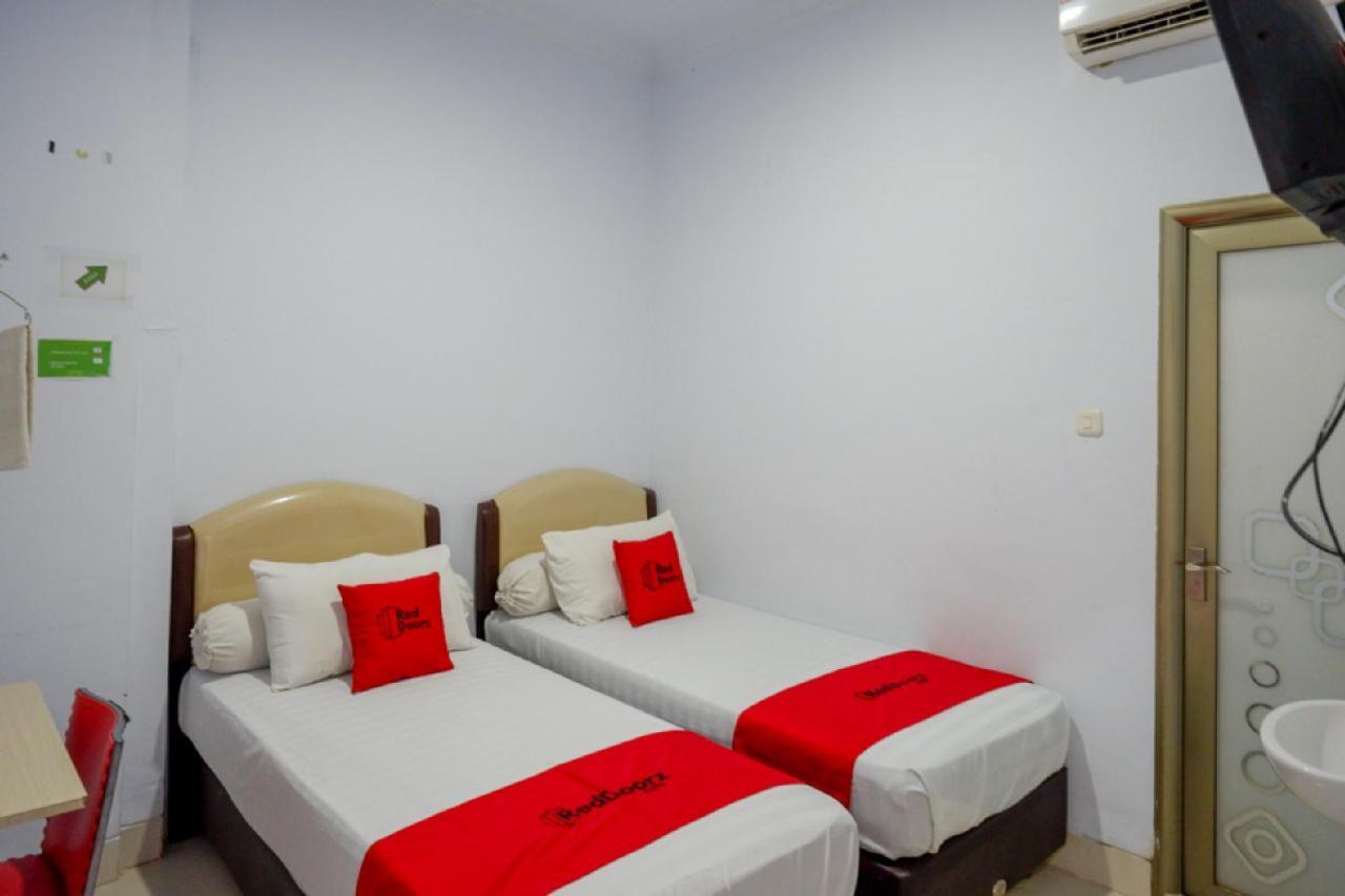 Reddoorz @ Hotel Bravo Pantai Kamali Bau Bau Baubau Экстерьер фото